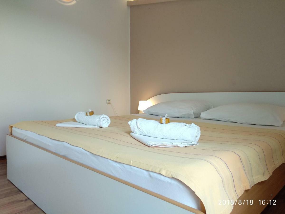 Apartments Meri Vodice Exterior foto